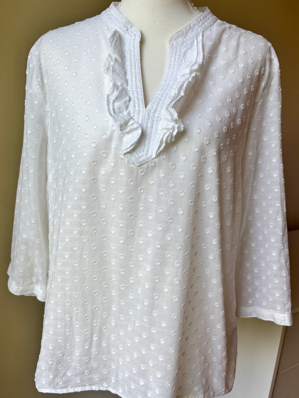 Talbot’s White Swiss Dot Ruffle V-Neck Women's Top-Size LP